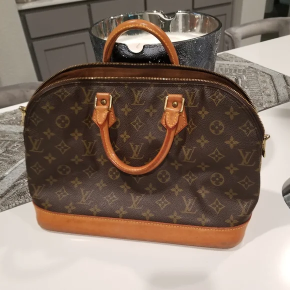 Louis Vuitton Alma bag - Picture 2 of 7